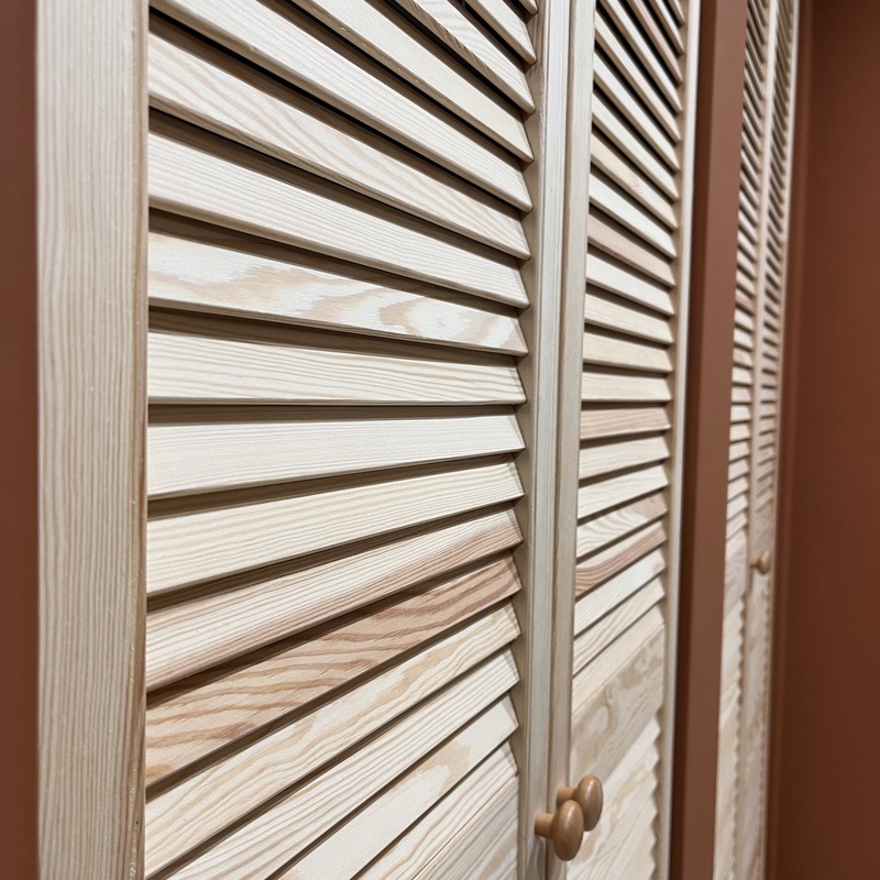 Louvredeuren inbouwkast op maat in Lauraguel Frankrijk